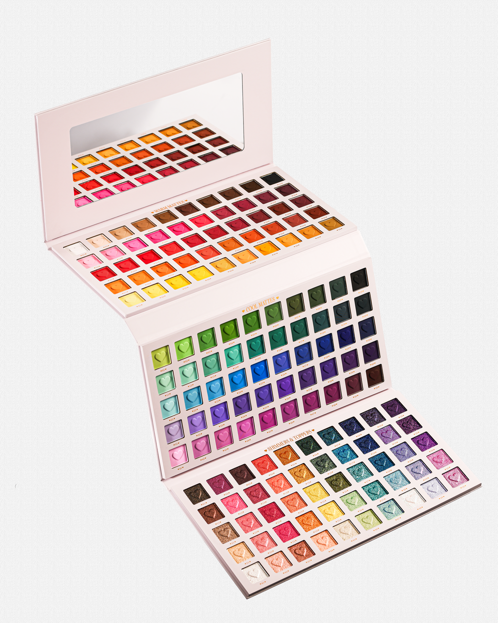 Een open P.Louise Creative Comeback XXXL Rainbow Eyeshadow Palette met 150 kleurrijke oogschaduws