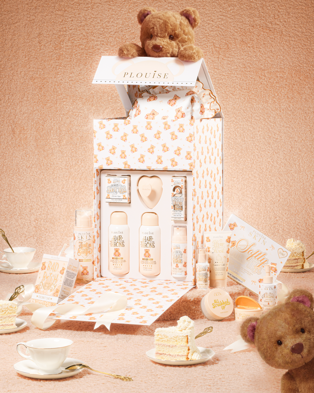 P.Louise Get Unteddy With Me Full Collection PR Box Coffret cadeau avec ours en peluche et thé sur fond beige