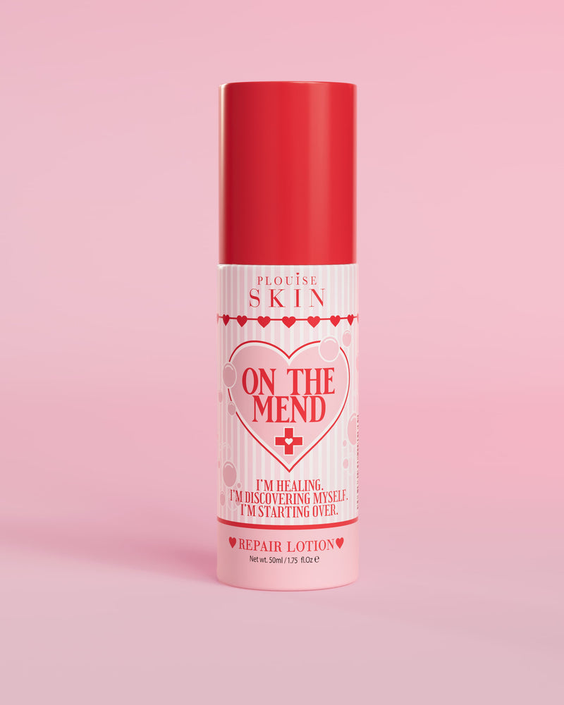 Roze en rode fles P.Louise On The Mend Skin Barrier Repair Lotion