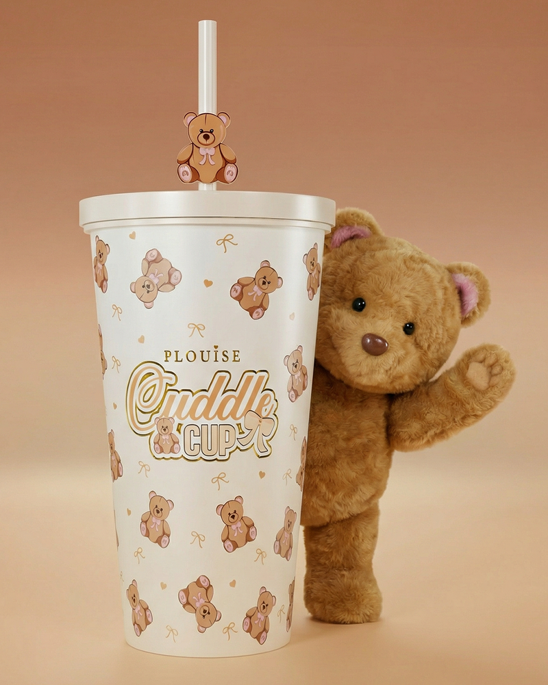 Afbeelding van de P.Louise Teddybeer Stalen Cuddle Cup Tumbler & Rietje met een beer die erachter zwaait